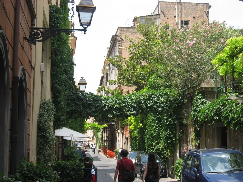 Margutta'S Garden Bed & Breakfast Rome Exterior photo